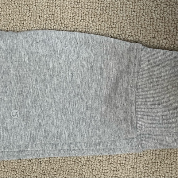 Lululemon gray joggers size 4 - Picture 4 of 5